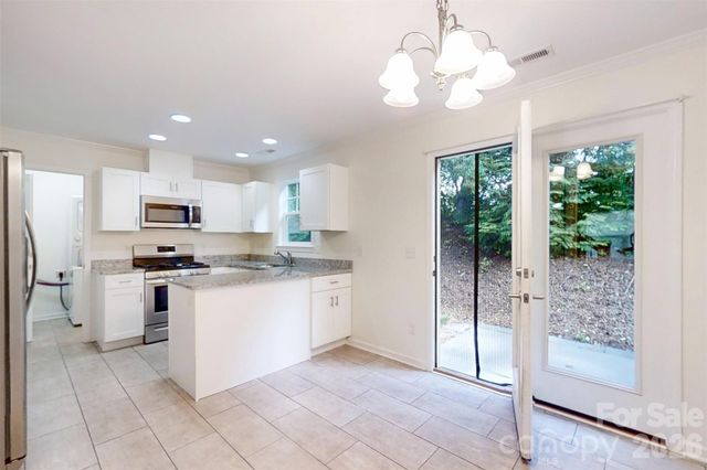 1017 Baldwin Commons Drive, Arden, NC 28704