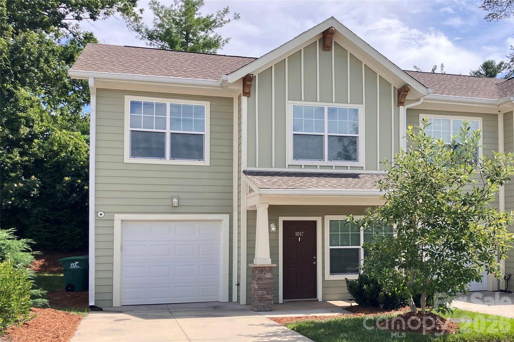 1017 Baldwin Commons Drive, Arden, NC 28704