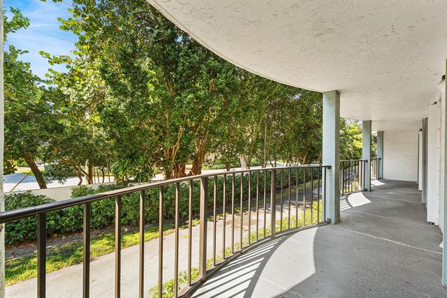 3909 N Ocean Boulevard 106, Fort Lauderdale, FL 33308