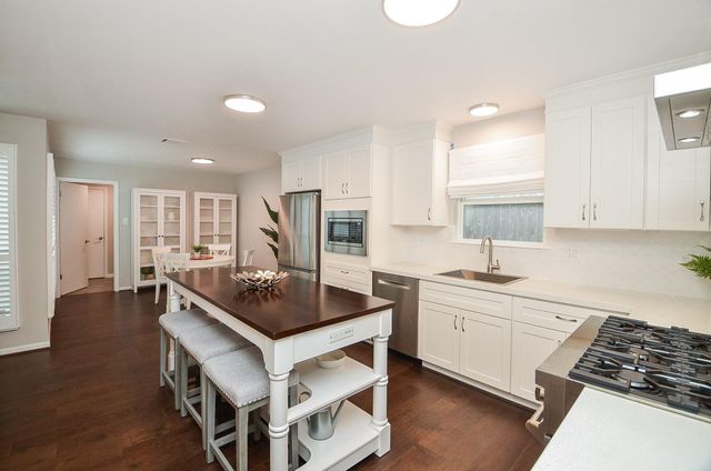 1754 Carriage Way, Sugar Land, TX 77478