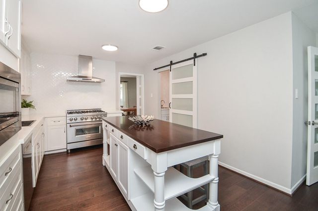 1754 Carriage Way, Sugar Land, TX 77478