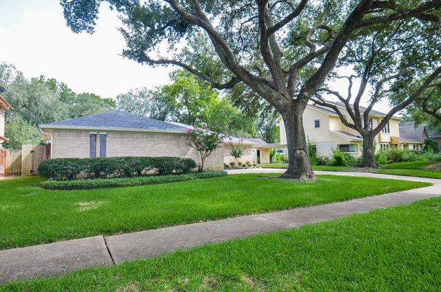 1754 Carriage Way, Sugar Land, TX 77478