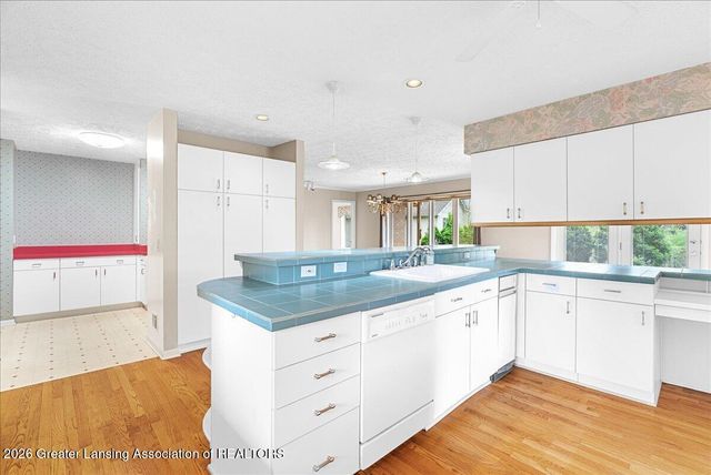 3601 Muirfield Drive, Lansing, MI 48911