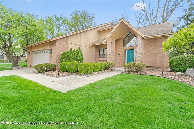 3601 Muirfield Drive, Lansing, MI 48911