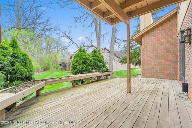 3601 Muirfield Drive, Lansing, MI 48911