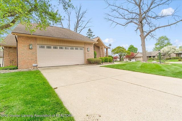 3601 Muirfield Drive, Lansing, MI 48911