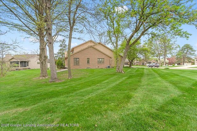 3601 Muirfield Drive, Lansing, MI 48911