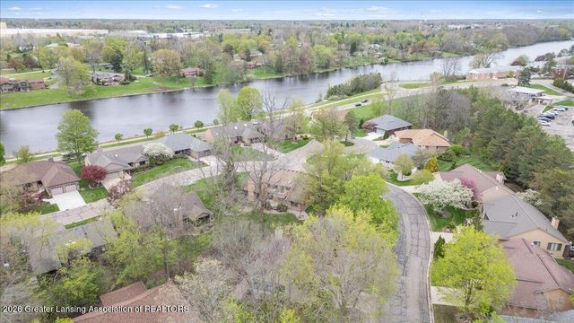 3601 Muirfield Drive, Lansing, MI 48911