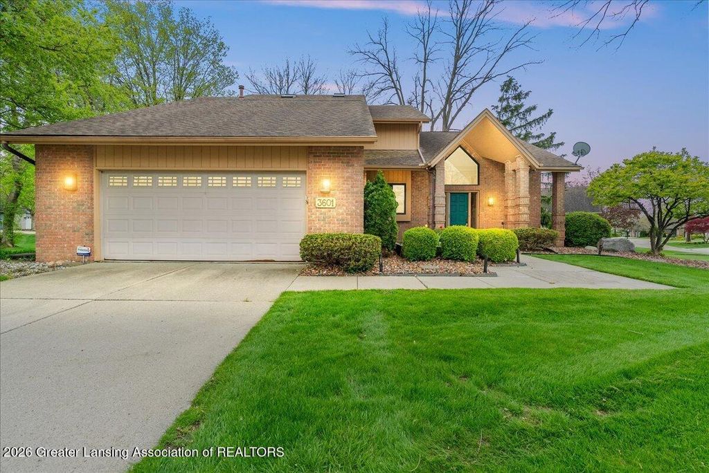 3601 Muirfield Drive, Lansing, MI 48911