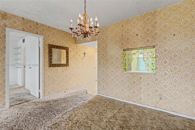 1020 Country Club Dr 305, Margate, FL 33063