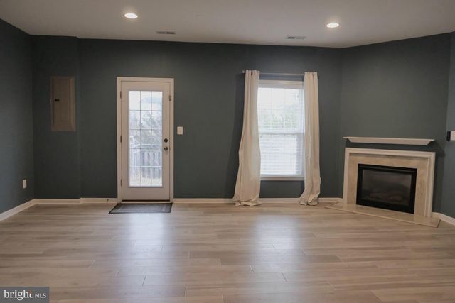 25152 SWEET MYRTLE SQ, Aldie, VA 20105