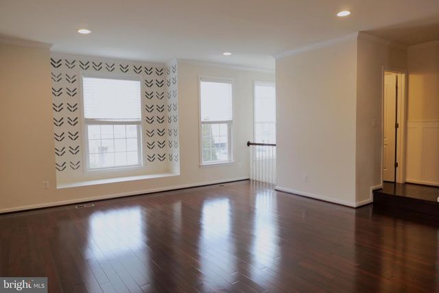 25152 SWEET MYRTLE SQ, Aldie, VA 20105