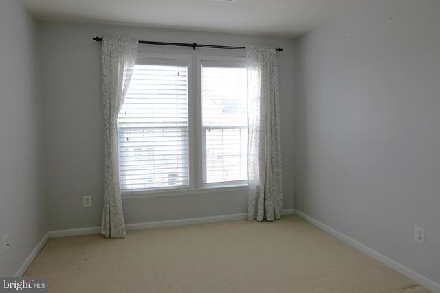 25152 SWEET MYRTLE SQ, Aldie, VA 20105