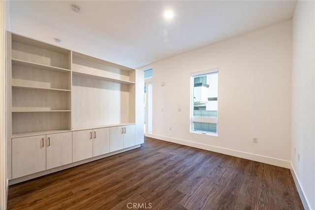 709 E Walnut 222, Pasadena, CA 91101