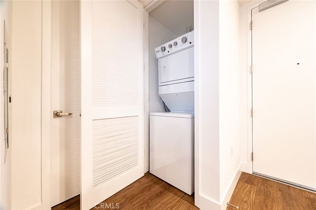 709 E Walnut 222, Pasadena, CA 91101