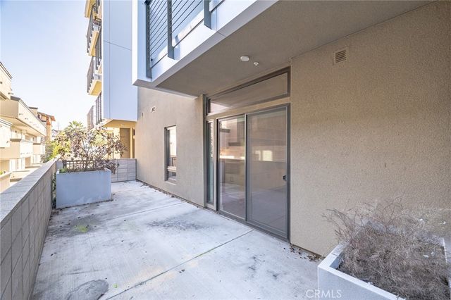 709 E Walnut 222, Pasadena, CA 91101