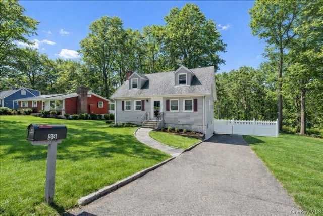 33 Greenwood Lane, White Plains, NY 10607