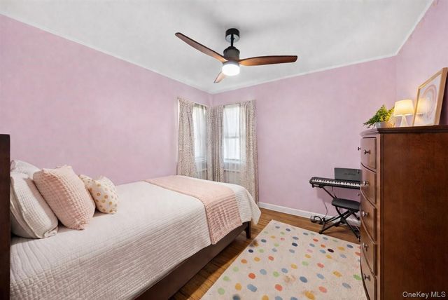 33 Greenwood Lane, White Plains, NY 10607