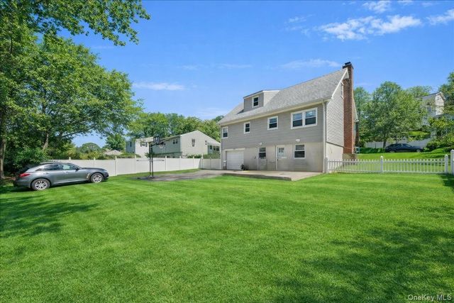 33 Greenwood Lane, White Plains, NY 10607