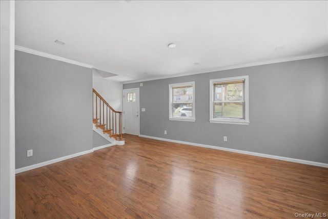 33 Greenwood Lane, White Plains, NY 10607