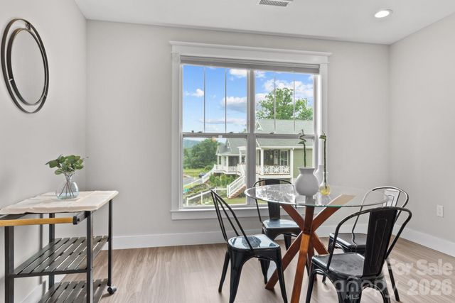 1112 Blueview Drive, Black Mountain, NC 28711