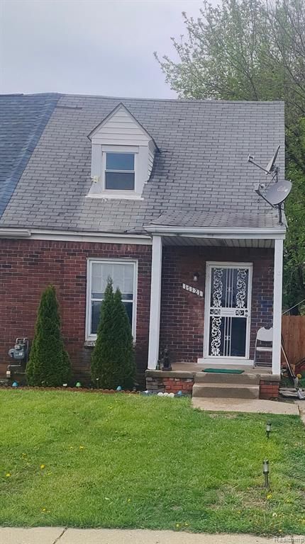 17121 Kelly Road, Detroit, MI 48224