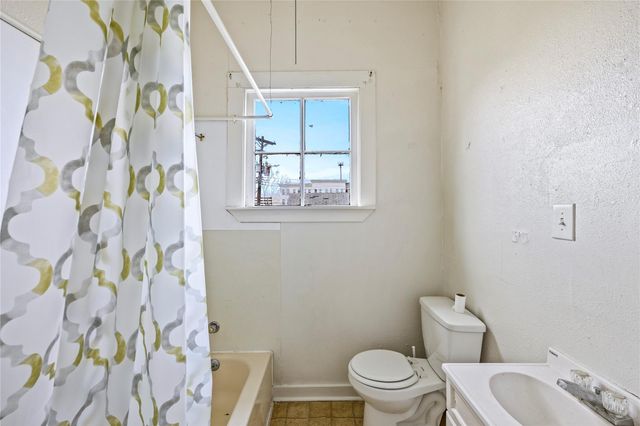 1524 Mechanic Street 4, Galveston, TX 77550