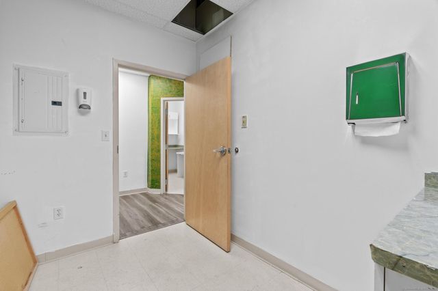 19 Woodland Street 14, Hartford, CT 06111