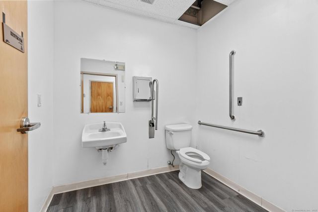 19 Woodland Street 14, Hartford, CT 06111