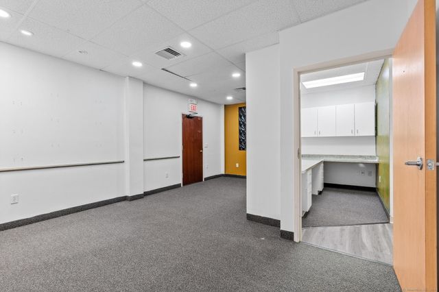 19 Woodland Street 14, Hartford, CT 06111