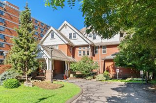 19 Woodland Street 14, Hartford, CT 06111