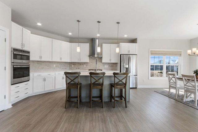 560 N Boulder Ridge DRIVE, Lake Geneva, WI 53147