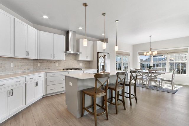 560 N Boulder Ridge DRIVE, Lake Geneva, WI 53147