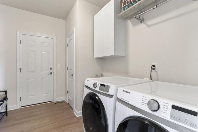 560 N Boulder Ridge DRIVE, Lake Geneva, WI 53147