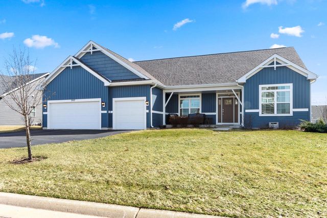560 N Boulder Ridge DRIVE, Lake Geneva, WI 53147