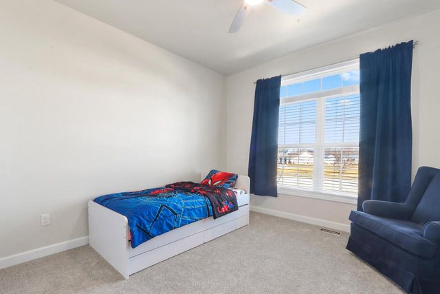 560 N Boulder Ridge DRIVE, Lake Geneva, WI 53147