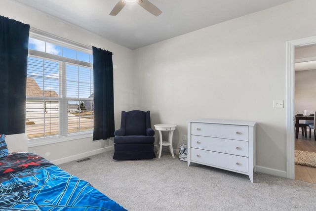 560 N Boulder Ridge DRIVE, Lake Geneva, WI 53147