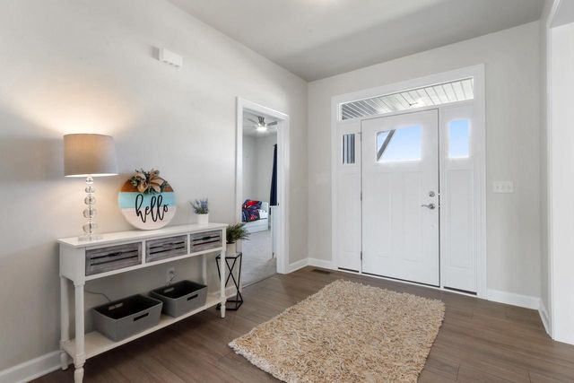 560 N Boulder Ridge DRIVE, Lake Geneva, WI 53147