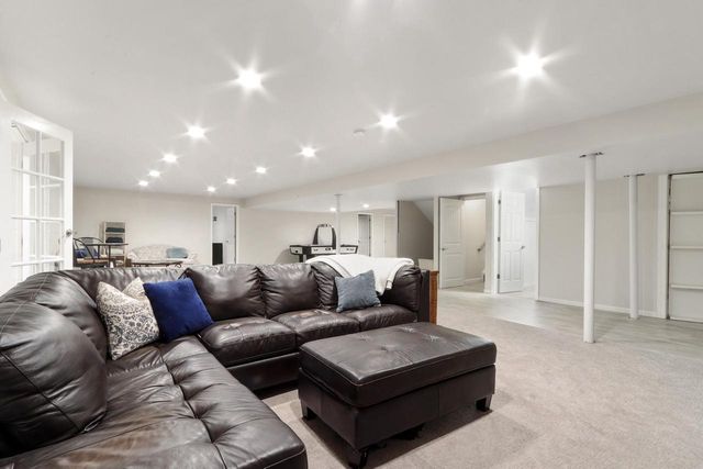 560 N Boulder Ridge DRIVE, Lake Geneva, WI 53147