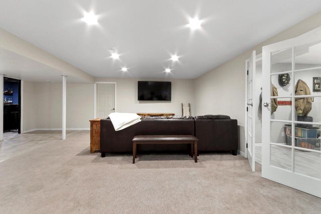 560 N Boulder Ridge DRIVE, Lake Geneva, WI 53147