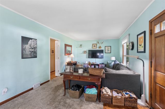 3635 67th Street, Urbandale, IA 50322