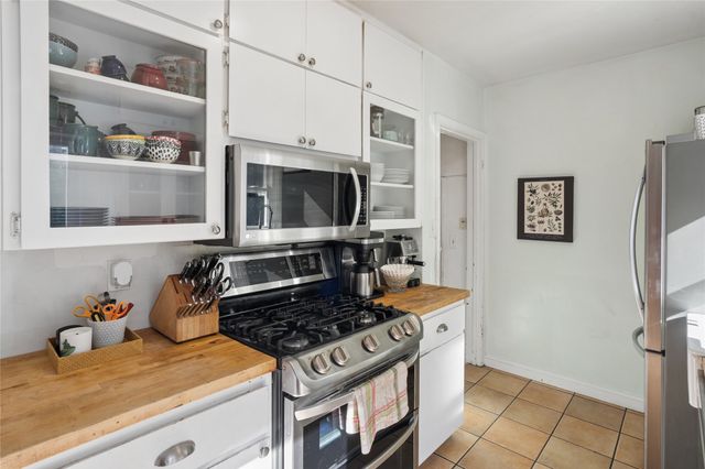 3635 67th Street, Urbandale, IA 50322