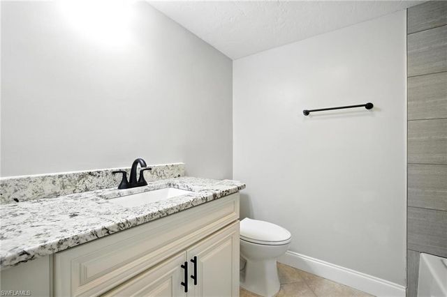 16001 Dublin CIR # 103, Fort Myers, FL 33908