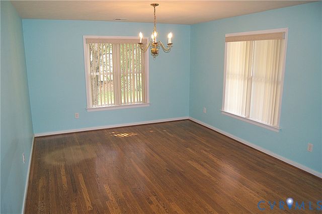 117 N Macon Ter, Ashland, VA 23005