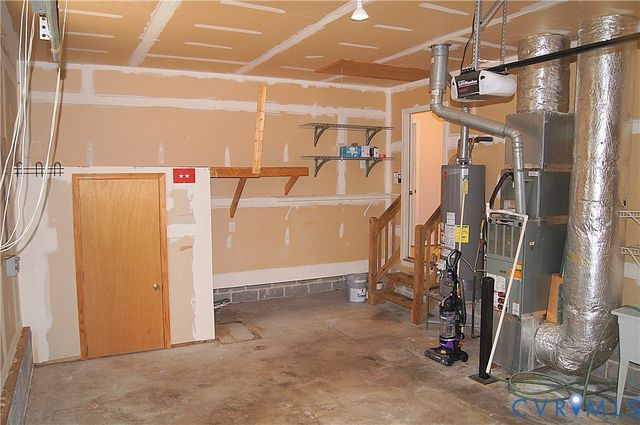117 N Macon Ter, Ashland, VA 23005