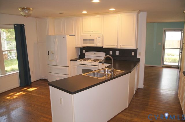 117 N Macon Ter, Ashland, VA 23005