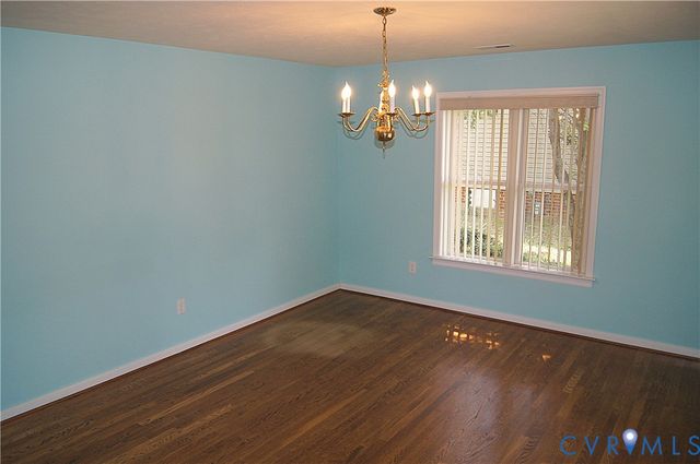 117 N Macon Ter, Ashland, VA 23005