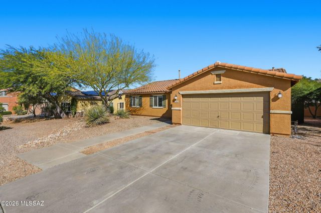 757 S Harry P Stagg Drive, Vail, AZ 85641