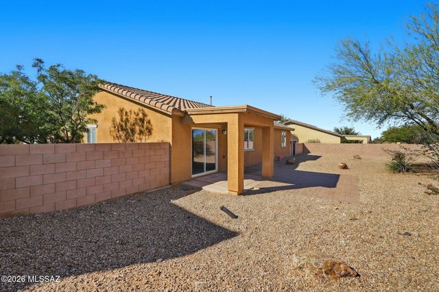 757 S Harry P Stagg Drive, Vail, AZ 85641