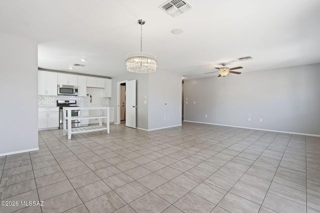 757 S Harry P Stagg Drive, Vail, AZ 85641